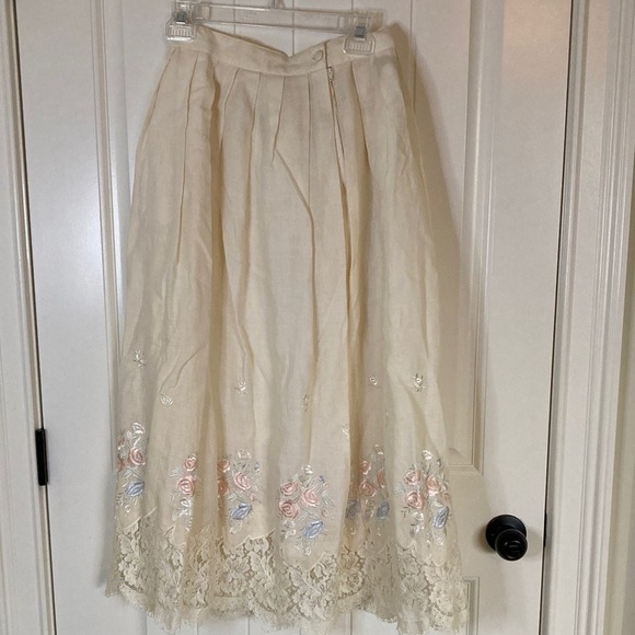 VTG‎ Nancy Crystal Cream Linen Embroidered Lace Trim Pleated Skirt Size 10 Fairy - Picture 9 of 13
